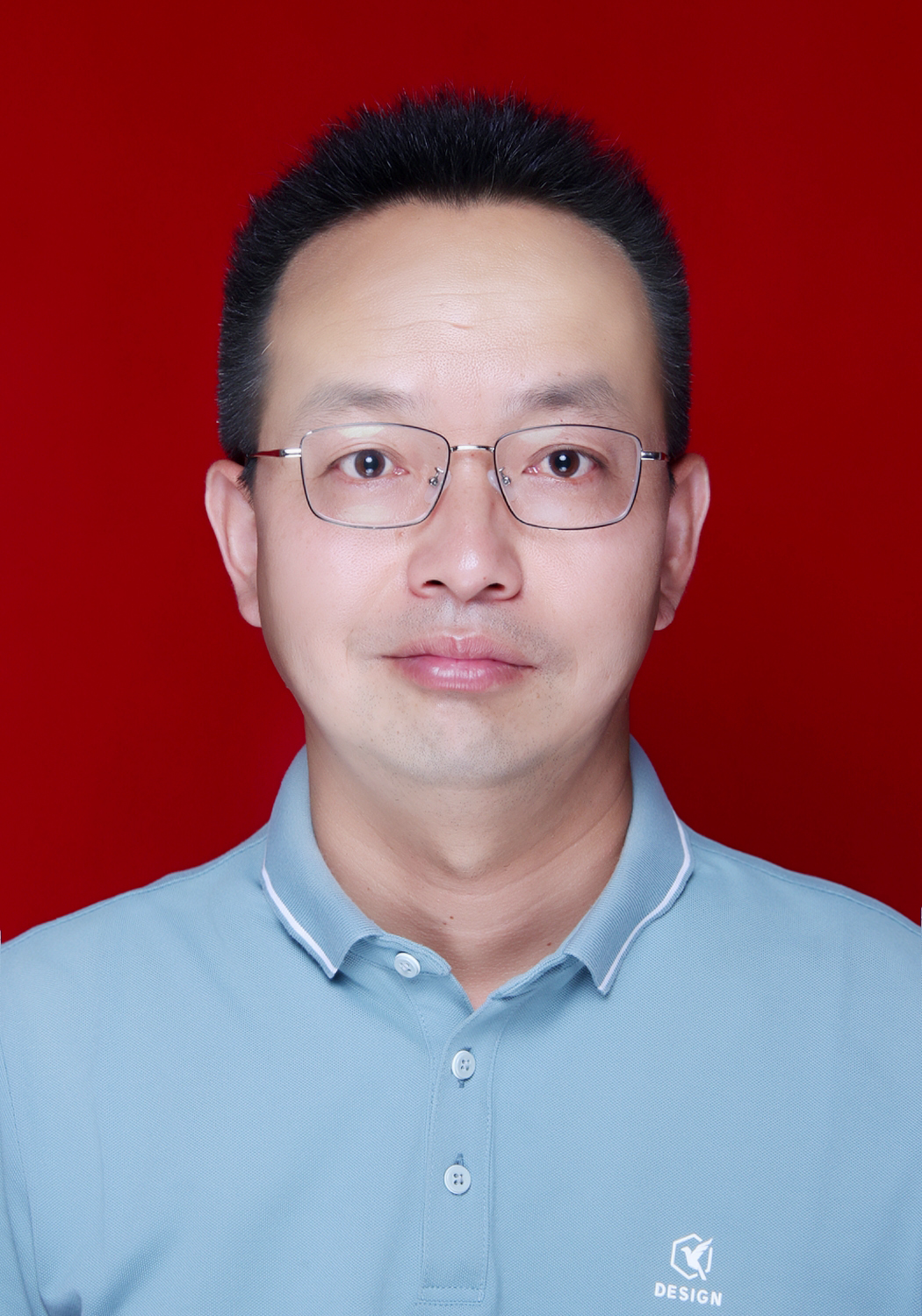 (三级主任科员):分管党政办(档案、保密)、主体办、便民服务、发展改革、工信、商务、统计、政务服务和大数据管理、科技、通讯、保险、邮政等工作。分包刘寨服务区,工作范围内的信访维稳、安全生产、廉政建设,