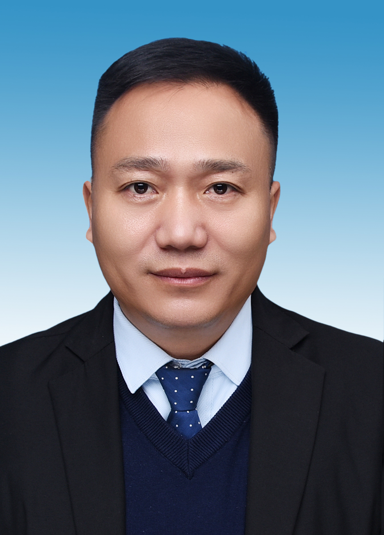 (四级主任科员):分管城建、公用事业(燃气安全)、社区建设、房产、公积金、人防办等工作。协助分包刘寨服务区,工作范围内的信访维稳、安全生产、廉政建设,党委政府交办的其他工作。
